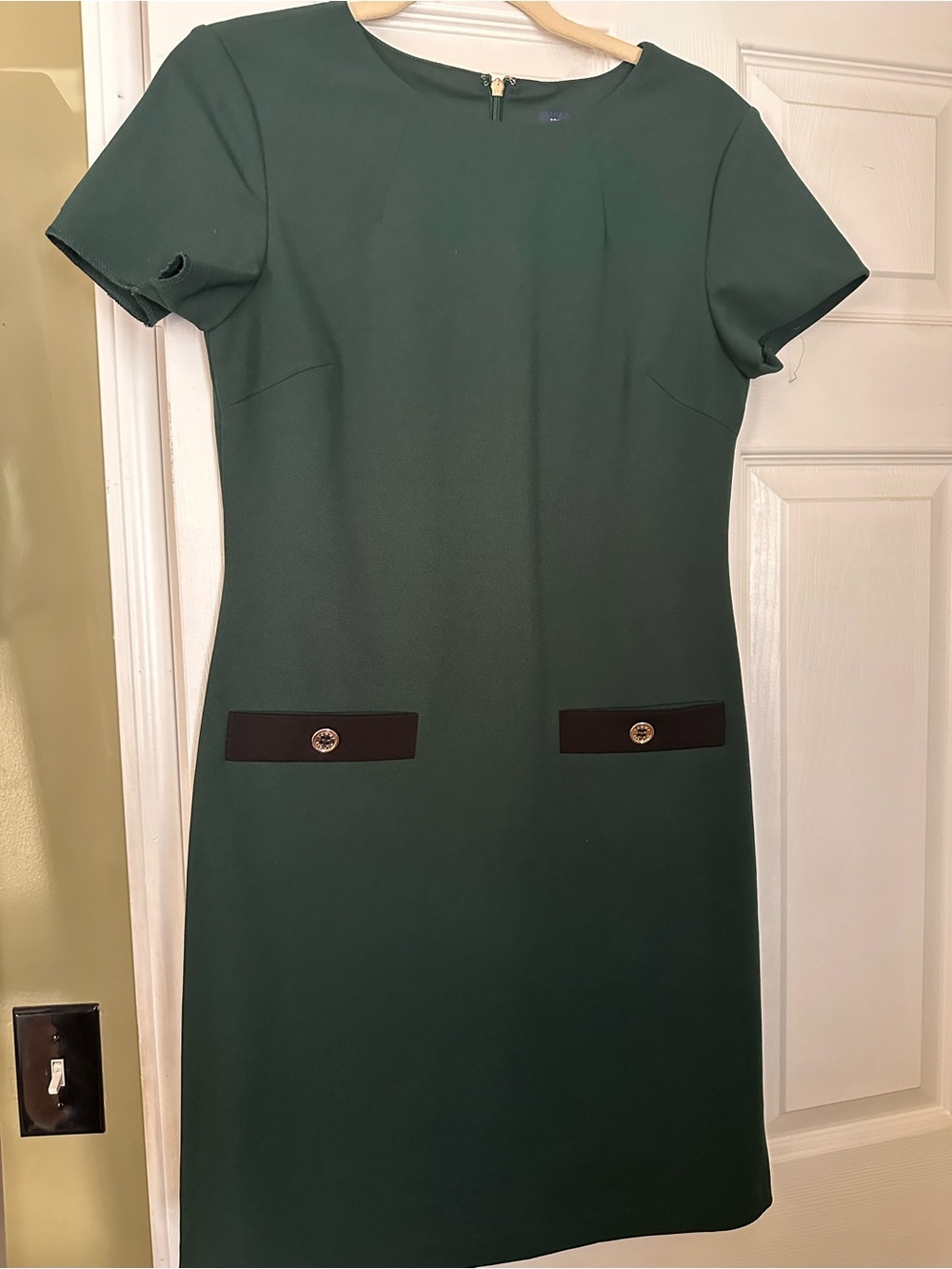 Tommy Hilfiger Dark Green Short-Sleeve Sheath Dress with Black Pocket Trim